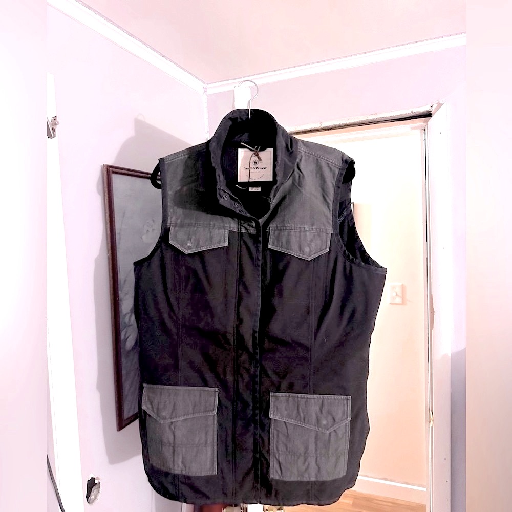 Smith  Wesson Vest